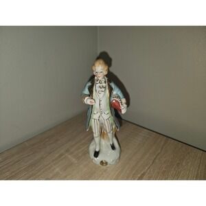 Vintage Made in Occupied Japan Porcelain Colonial Gentleman Figurine‎ Blue Gold